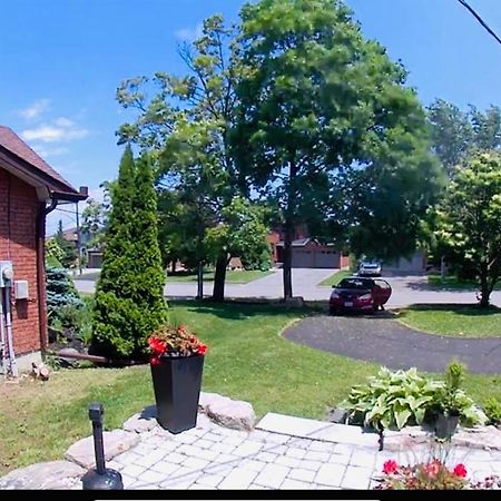Furnished Family Home Near Toronto - Great Location Game Room - Backyard - Parking & Self Checkin Pickering Εξωτερικό φωτογραφία