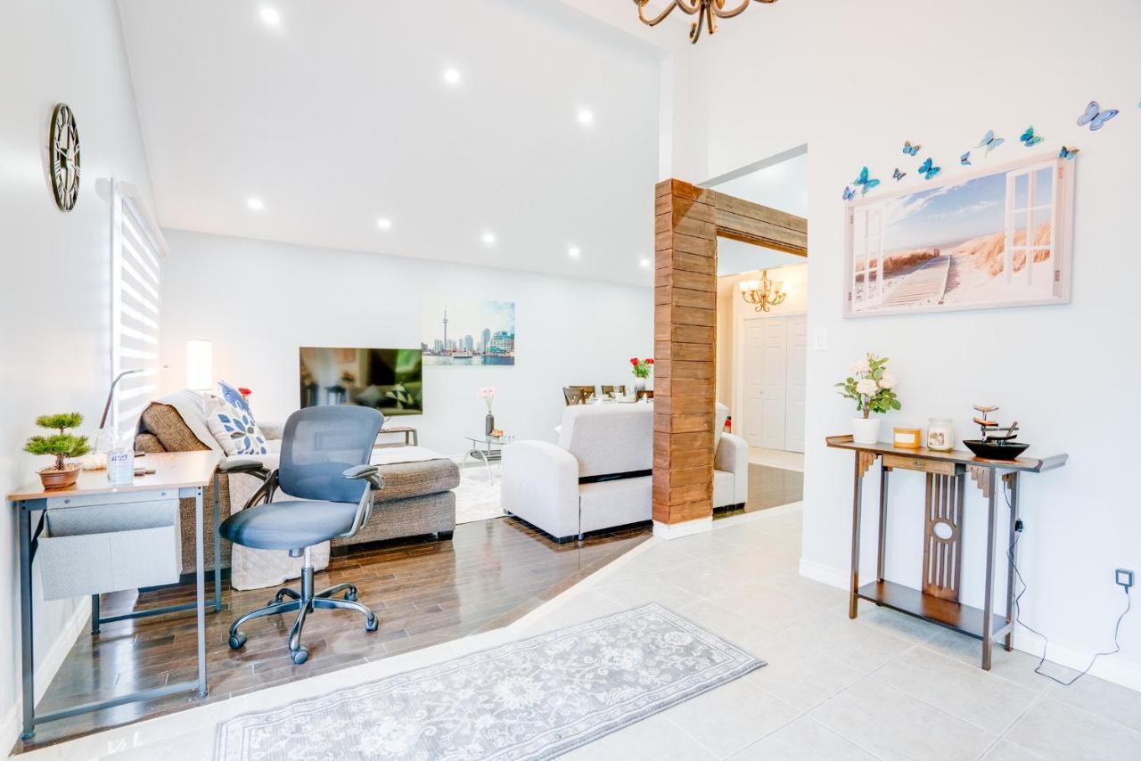 Furnished Family Home Near Toronto - Great Location Game Room - Backyard - Parking & Self Checkin Pickering Εξωτερικό φωτογραφία